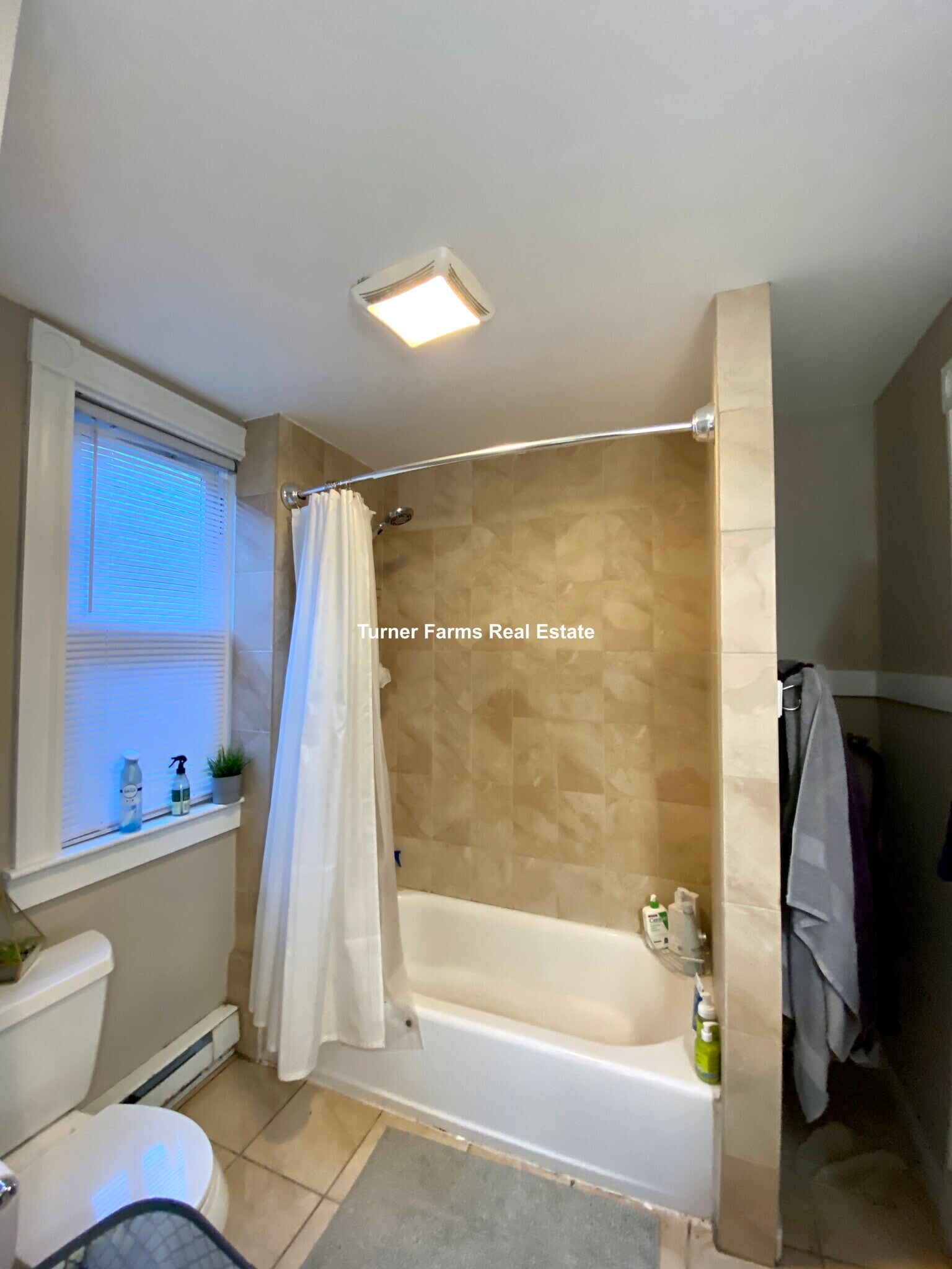 Building Photo - 13 Sachem St