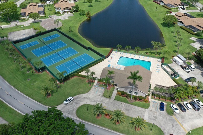 Building Photo - 9497 Boca Gardens Pkwy