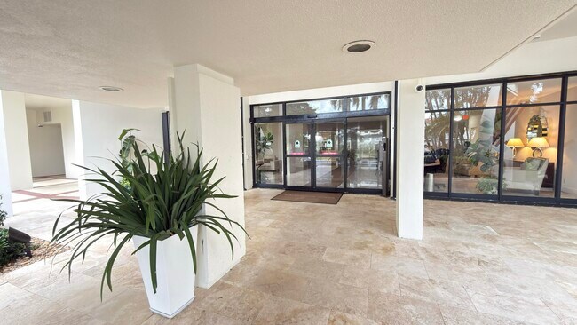 Building Photo - 2000 Presidential Way