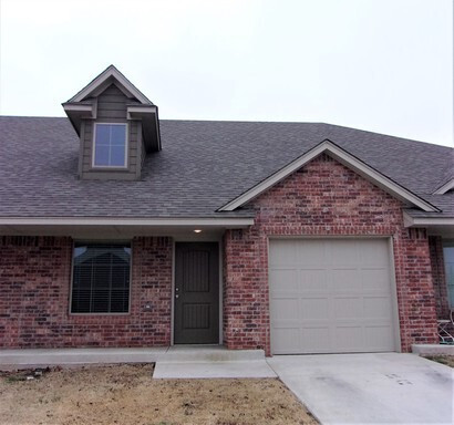 Primary Photo - 2 Bed 1 Bath 1 Car Garage Townhome in Del ...