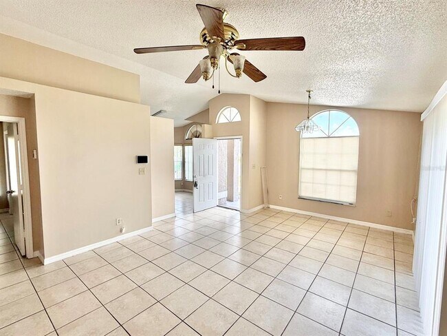 Building Photo - 2414 Harbor Town Dr