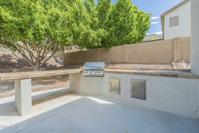 Building Photo - 6326 W El Cortez Pl
