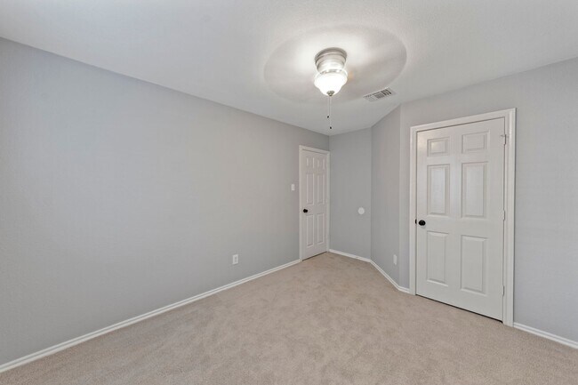 Building Photo - 128 Overbrook Dr