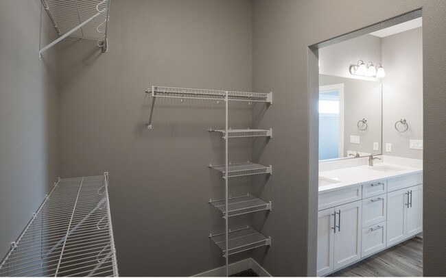 Building Photo - Dream Home Rental in Waukee! 3-Car Garage!