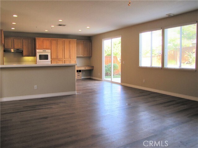 Building Photo - 7342 Corona Valley Ave