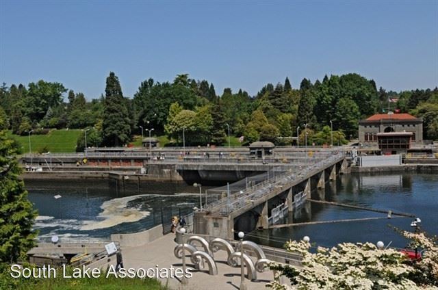Building Photo - 2 br, 1 bath House - 3200 W. Commodore Way...