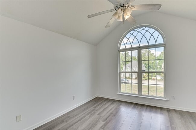 Building Photo - 1828 Heathers Way