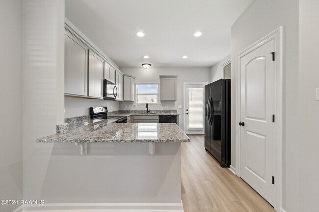 Building Photo - 107 Segovia Wy