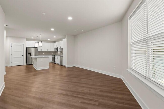 Building Photo - 2648 Sandy Plains Rd