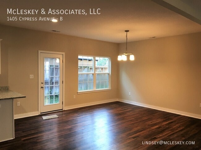 Building Photo - 1405 Cypress Ave