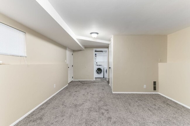 Building Photo - 3848 S 400 E