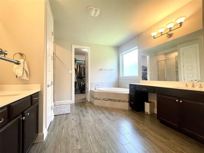 Building Photo - 6829 Brindisi Pl
