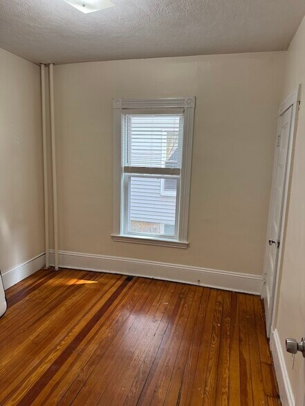 Bedroom 3 - 7 Washburn Ter