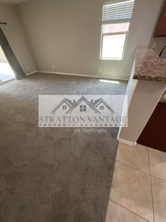 Building Photo - 24531 W Mobile Ln