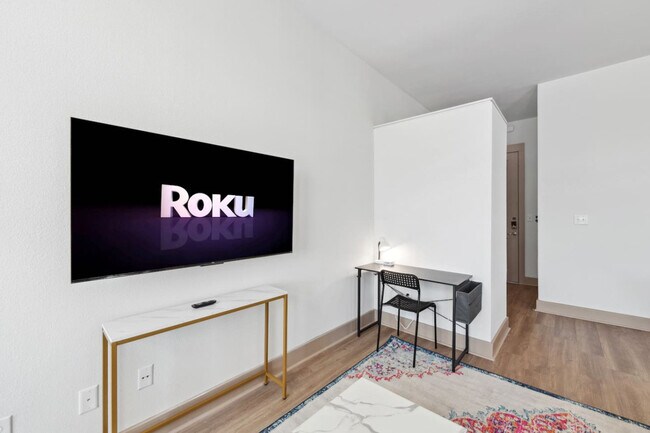 Building Photo - 264 N Walton St