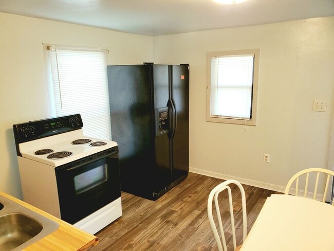 Building Photo - Cute Cottage | Burkburnett