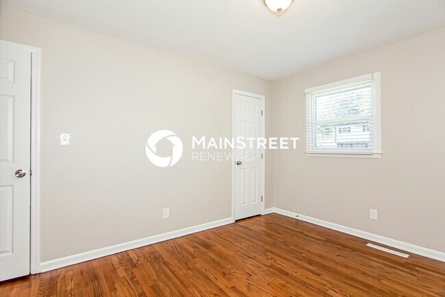 Building Photo - 3 Bedroom Pet-Friendly Home in Gastonia, NC with Main Street Renewal