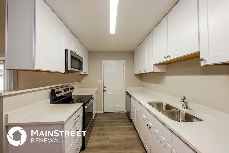 Building Photo - 3732 W Solar Dr