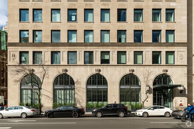 Building Photo - 88 & 90 Lex