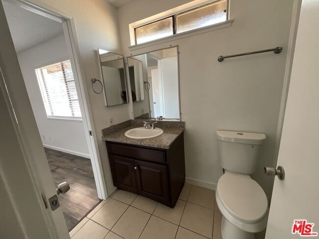 Building Photo - 142 E Merrill Ave