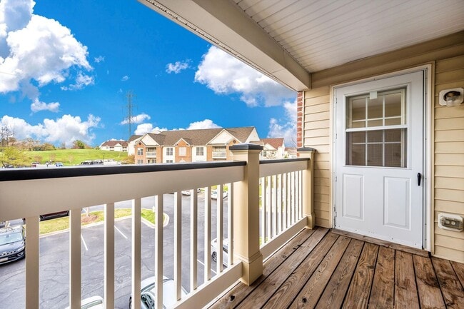 Building Photo - Elevator Condo in Frederick Pent House Level