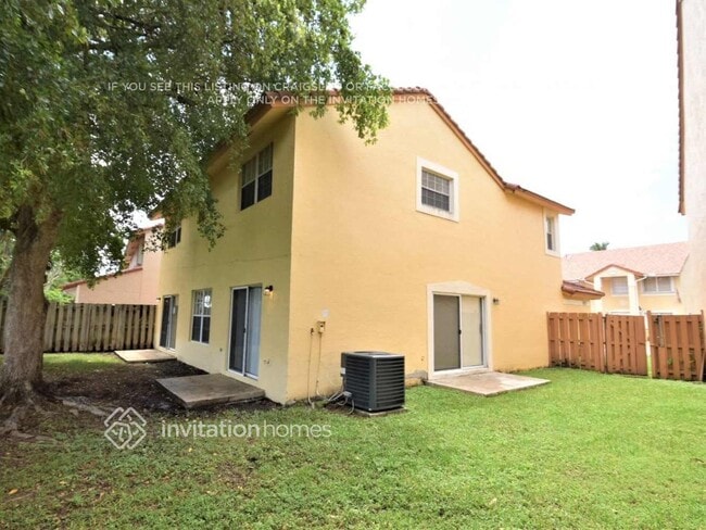 Building Photo - 15115 SW 108th Terrace