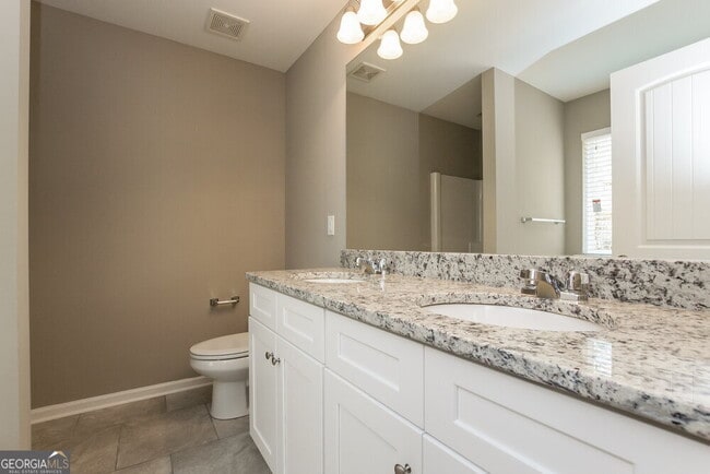 Building Photo - 542 Fieldcrest Dr