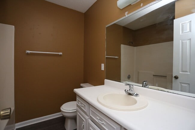 Building Photo - 2 Bedroom at Stadium Walk