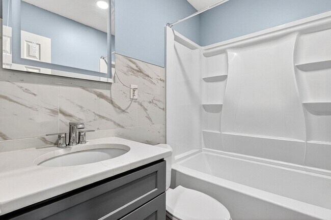 Building Photo - 1582 Irving St