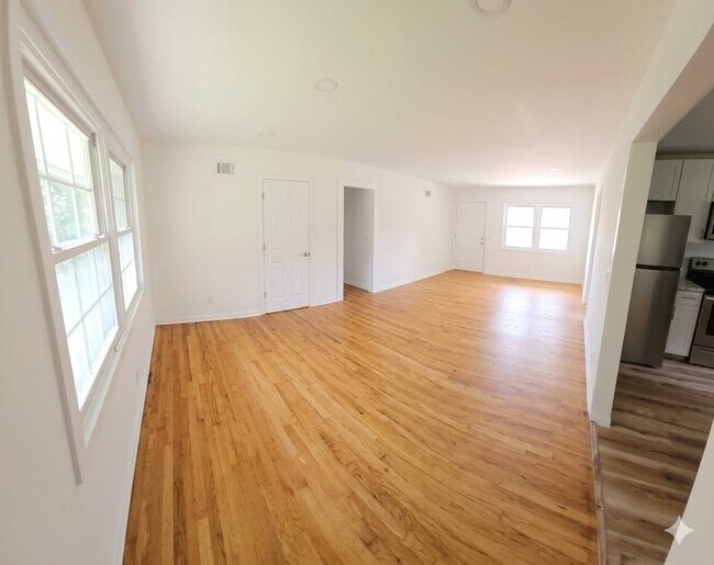 Building Photo - 1746 Nearview Ave