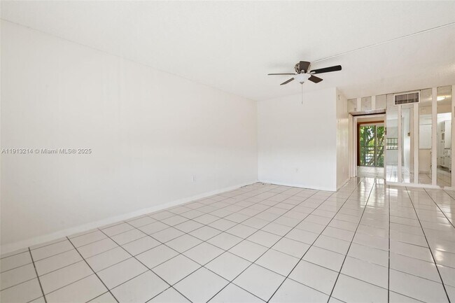 Building Photo - 20310 NE 2nd Ave