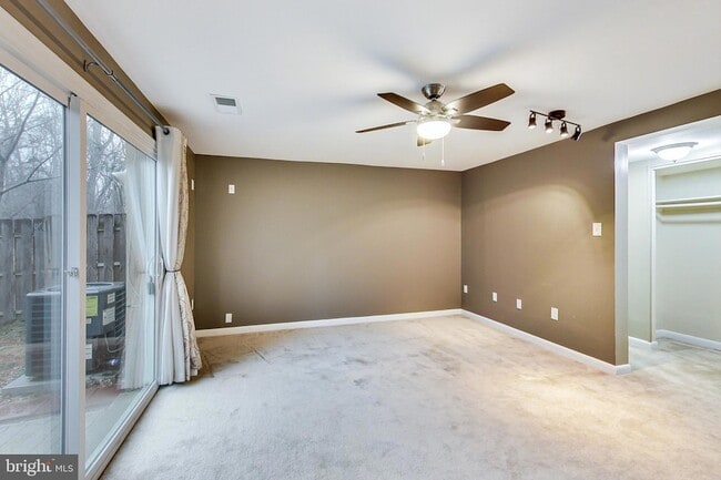 Building Photo - 6510 Overheart Ln