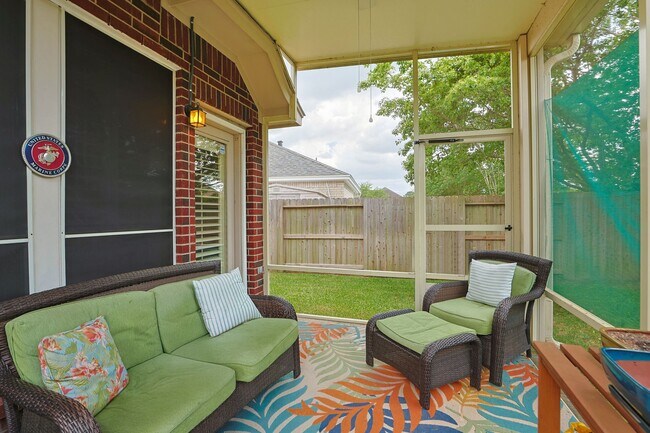 Building Photo - 14211 Pinefrost Ln