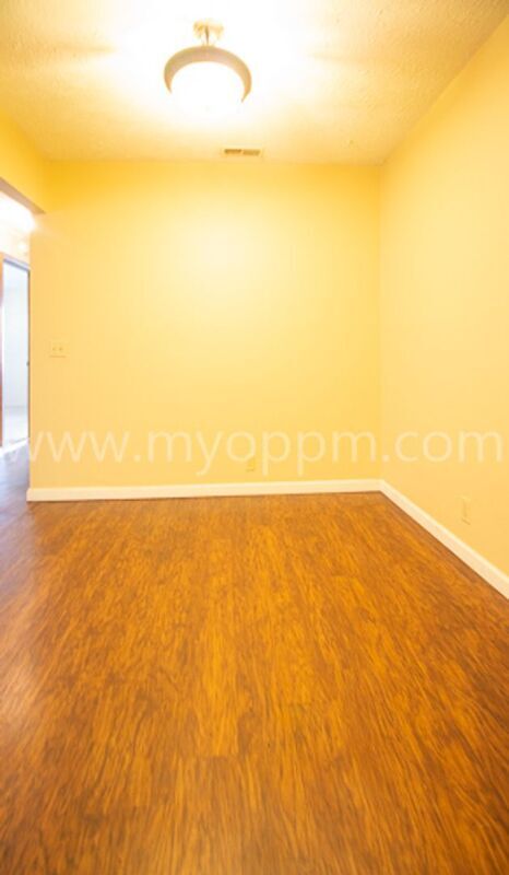 Building Photo - 8620 N 31st St