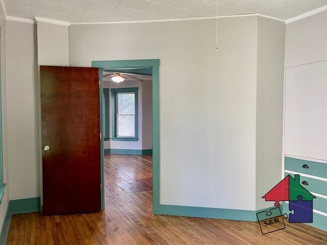 Building Photo - First Floor 1BR in Montpelier - Pets Negotiable!
