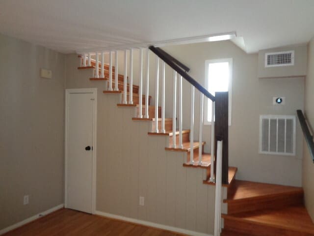 Building Photo - 2225 Mimosa Dr