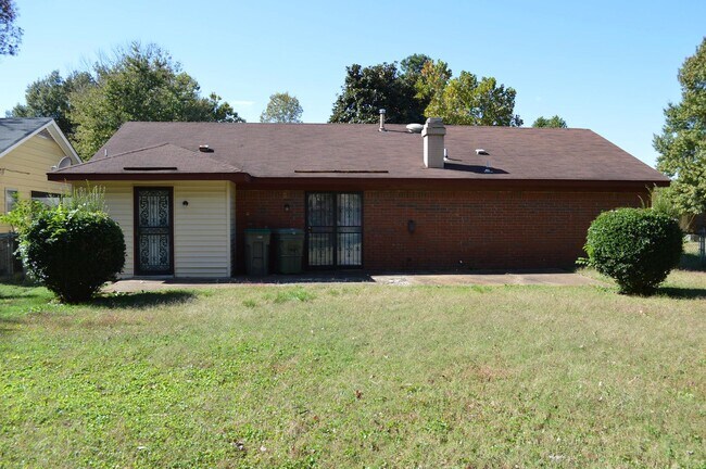 Building Photo - 3856 Jasmine Dr