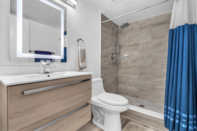 Building Photo - 9525 Weldon Cir