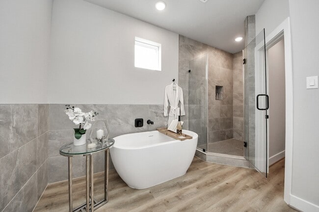 Building Photo - 5809 Francis Oak Ln