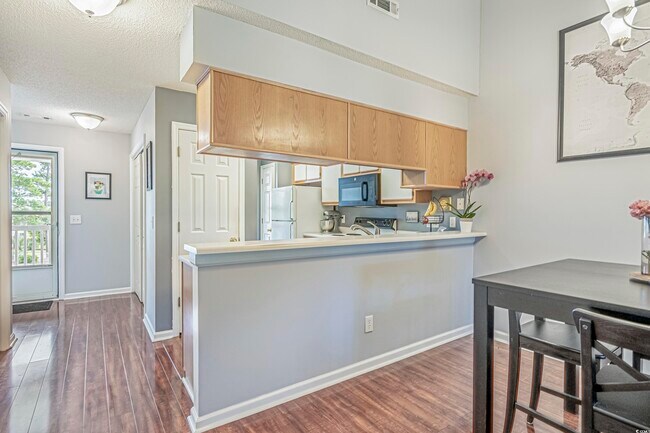 Building Photo - 4930 Windsor Green Way