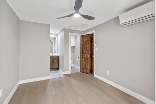 Building Photo - 430 Hutcheson St