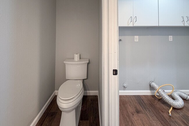 Building Photo - 4950 Nautilus St