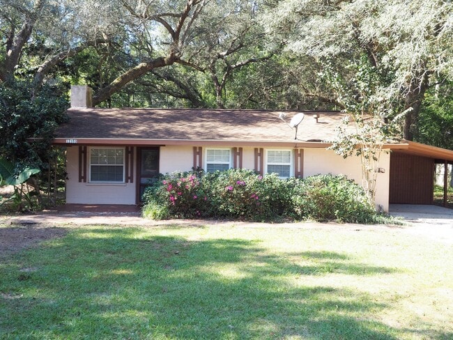 Building Photo - Charming Property in Magnolia Springs!