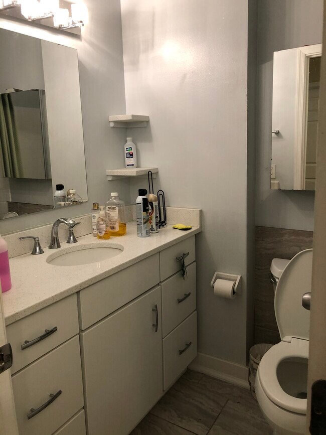 Building Photo - 8583 Seasons Way