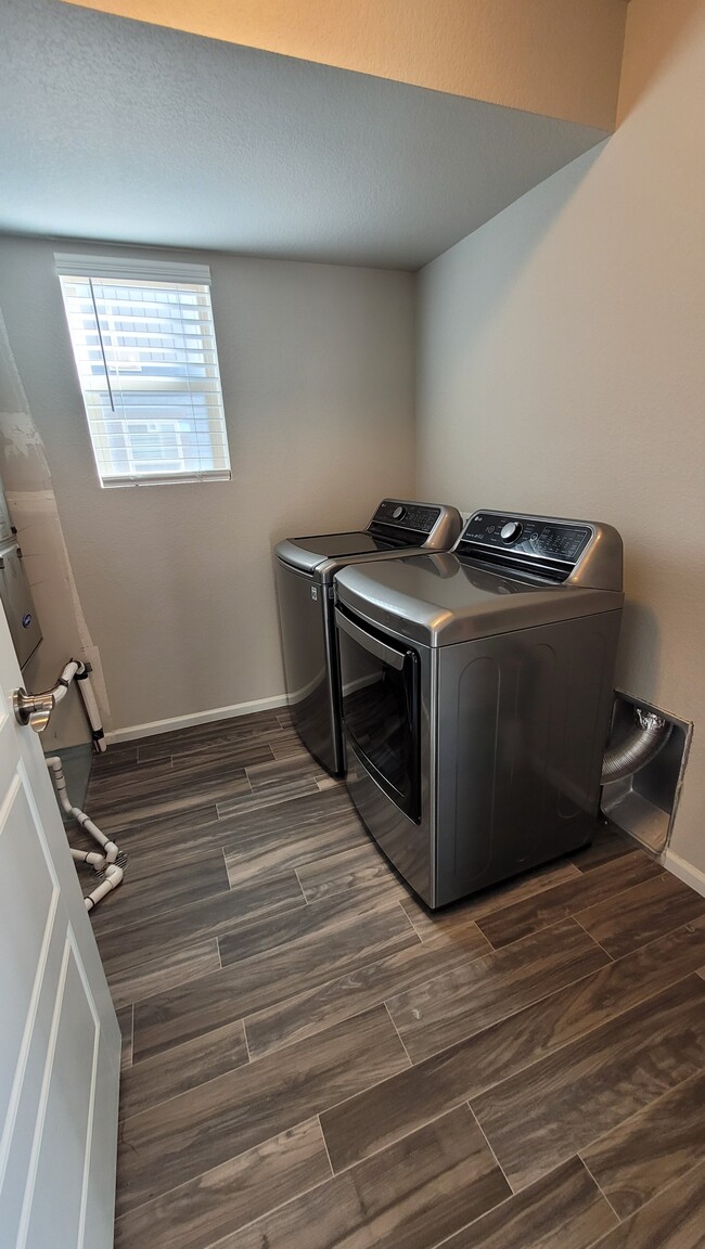 Building Photo - 9172 Baltin Ct