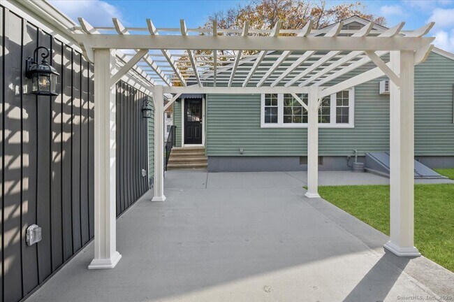 Building Photo - 1110 Mill Hill Terrace