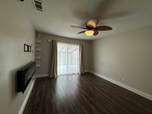 Building Photo - 13395 Spring Valley Pkwy