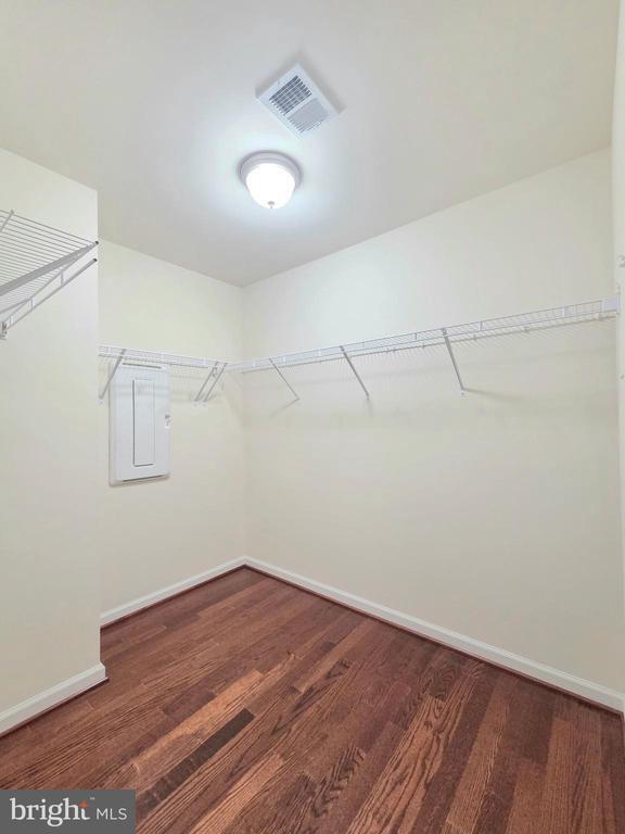 Building Photo - 1343 Gilmore St