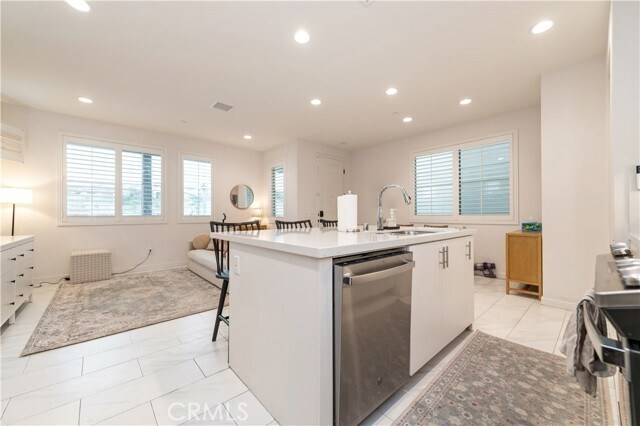 Building Photo - 2261 Horseback Rd