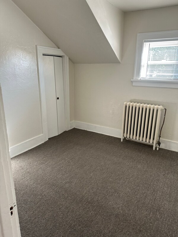 Building Photo - 906 Prospect Ave